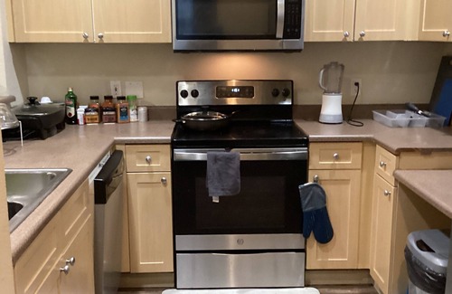 Education Hill Apartment | Welcome to this beautiful Forest Retreat located in Washington