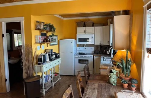 Merrickville-Wolford Cottage | Welcome to "Vista Del Rio"