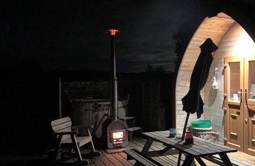 Kilnwick Cabin | Welcoming 1-bedroom cabin in the heart of the Yorkshire Wolds