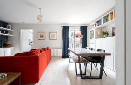 Ranelagh Apartment | Welcoming 4BD House with Garden in Dublin