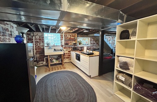 Silver Spring House | Welcoming and light ground floor studio short walk to dwnt Silver Spring & metro