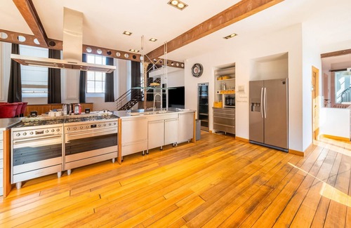 Dison House | Welcoming holiday home in Dison with private pool