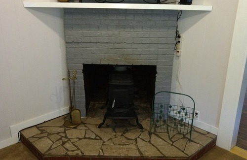 Lynch House | Well-Appointed, Mountain Retreat in Historic City.