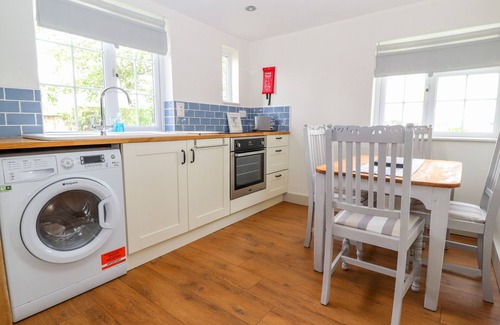 Chester Cottage | WELL HOUSE FARM FLAT 1, pet friendly, with a garden in Bretton