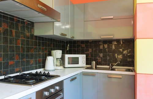 Cannobio House | Well-kept 5-room house with sun terrace and large solarium