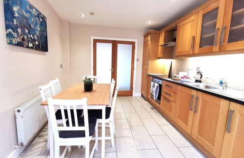 Ranelagh House | Well Located House Ranelagh PATIO AND WIFI