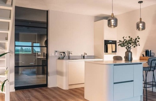 Maasland Apartment | Wellness apartment with jacuzzi