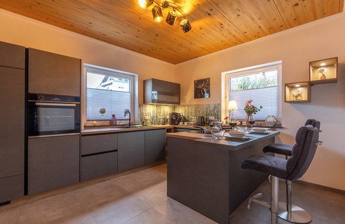 Habscheid Apartment | Wellness-suite mit Eingezäunten Garten/Eifel/wellness/whirlpool/für Paare