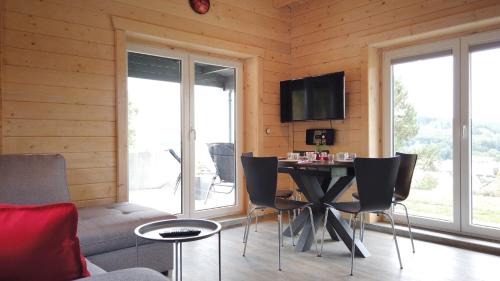 Wasungen House | Wellnorama 1 - WellnessFerienhaus mit Pool, Sauna und eigenem Whirlpool mitten in Deutschland