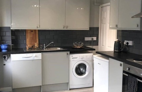 Park Apartment | Welsh Getaway Home 1 (10 mins to Bike Park Wales)n