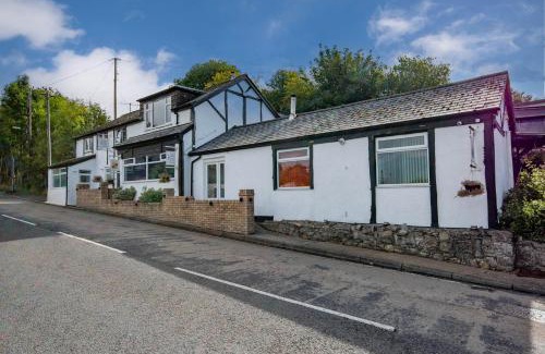 Llandegla Apartment | Welsh Row House