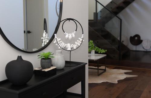 Werribee Villa | Werribee Gem Luxe Home Family Getaway 6Bed Netflix
