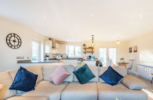 Tayinloan Cottage | West Burnside Beach Cottage
