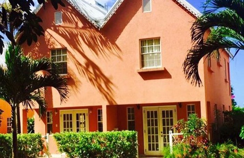 Fitts Village House | West coast Villa