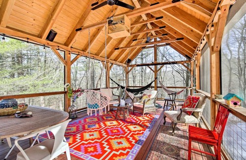 West Cornwall House | West Cornwall Cabin about 4 Mi to Covered Bridge!