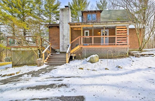 West Cornwall House | West Cornwall Cabin about 4 Mi to Covered Bridge!