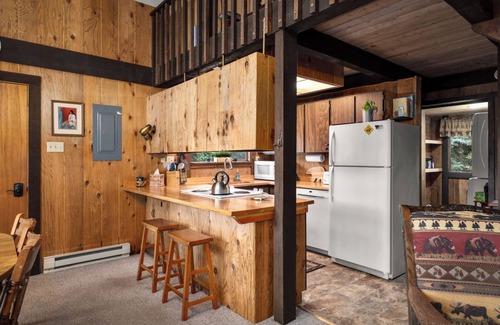West Glacier House | West Glacier Heart Rock River Retreat