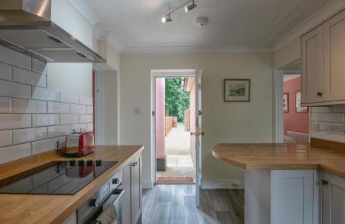 Wymondham House | West Lodge