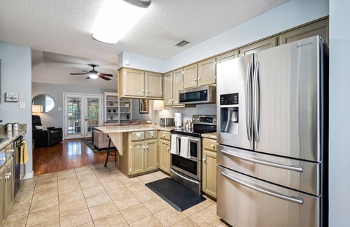 Mobile House | West Mobile's Home Away From Home
