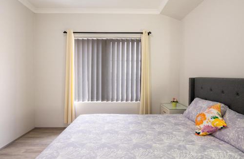 Caversham Bed & Breakfast | West Swan B&B