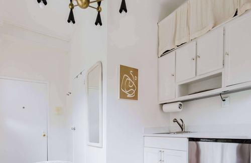 Greenwich Village Apartment | West Village Gem Summ