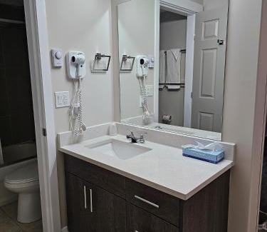 Leduc Hotel | Western Budget Motel #1 Leduc/Nisku