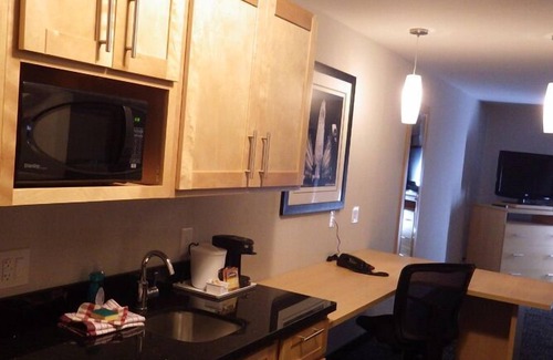 Carnduff Hotel | Western Star All Suites Carnduff
