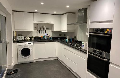 Westgate-on-Sea House | Westgate Two-Bedroom Homestay Suite