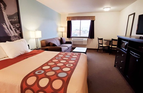 Strathmore Hotel | Westlake Inn