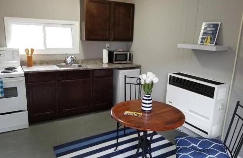Bloomfield House | Westlake Waupoos Cottage