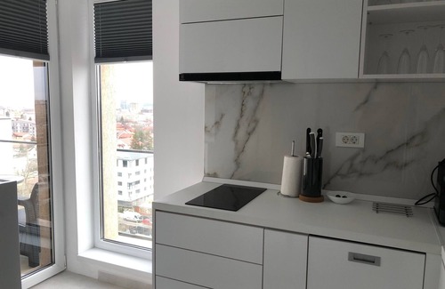 Militari Apartment | Westpark 2 Luxury Studio-Suite with Lakeview W5