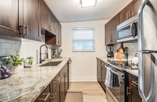 Carver City - Lincoln Gardens House | Westshore District 3/2 Private Home!