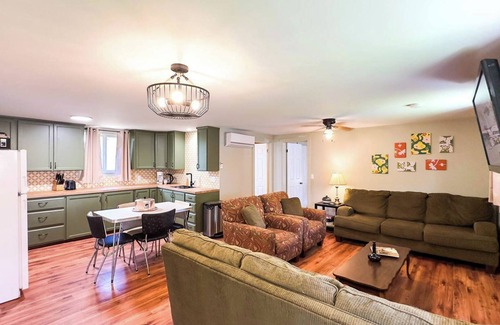 Point Clark Cottage | Wexford Cottage A Nostalgic Getaway in Point Clark