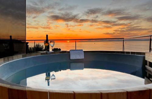 De Kelders Villa | Whale Huys Luxury Oceanfront Eco Villa