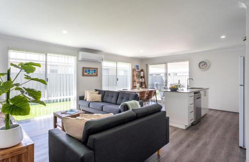 Vasse House | Whale of a Time - Vasse