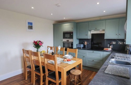 Briggswath Cottage | WHALEBONE COTTAGE AT BROADINGS FARM, pet friendly in Whitby