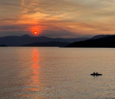 Vancouver Villa | Whales house