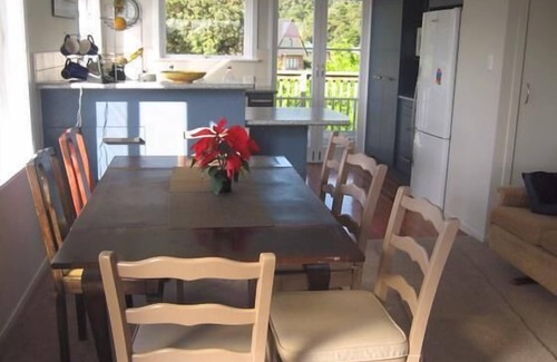 Tutukaka House | Whangaumu Bay. Great space and sea views