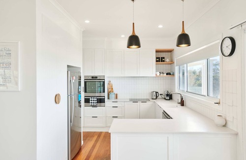 Crowdy Head House | Where you feel the breeze on your face and the sand on your feet in Crowdy