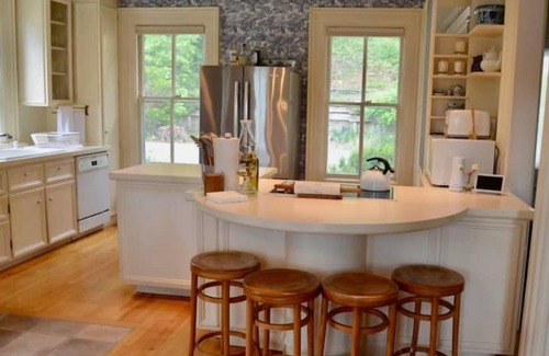 Town of New Baltimore House | Whip's River House - 1850's Riverfront Home in Hamlet of New Baltimore
