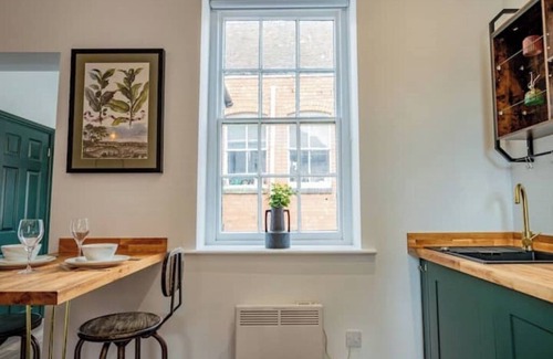 Pontrilas Apartment | WhiskAwayStays - Foregate Studio - No. 1