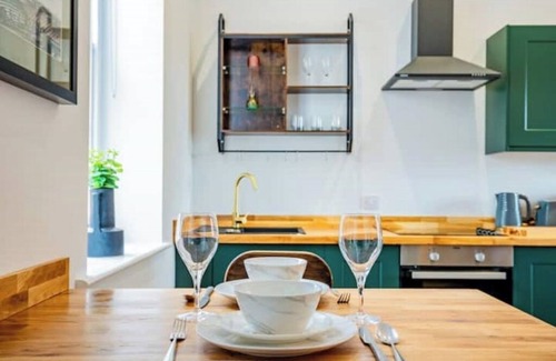 Pontrilas Apartment | WhiskAwayStays - Foregate Studio - No. 6