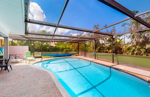 Biggar House | Whiskey Creek Casa