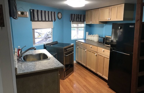 Bluford Cabin | Whispering Oaks - Cozy cabin in the woods