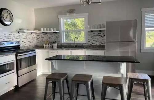 Gladwin House | Whispering Pines Lake House