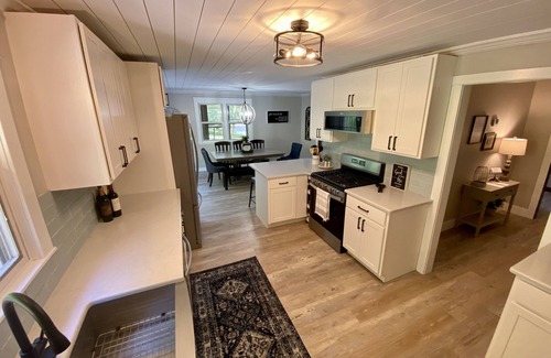 Bedford House | Whispering Pines Retreat-Newly Renovated Countryside Home