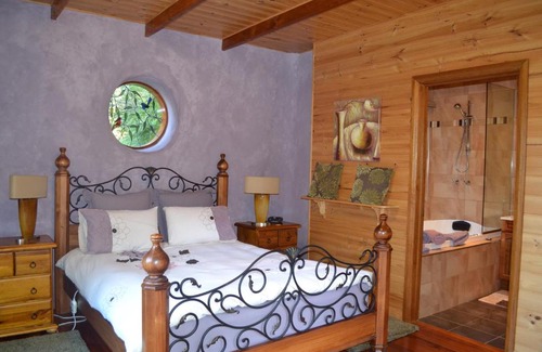 Franklin Cabin | Whispering Spirit Holiday Cottages & Mini Ponies