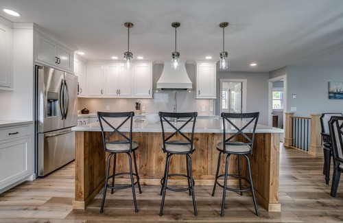 Town of Jerusalem House | Whispering Vines: rural home set in a vineyard