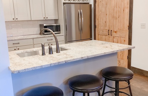 Snowshoe Condo | Whistlepunk #4 - Complete Renovation, Truly Slopeside, Near 2 Lifts & Village