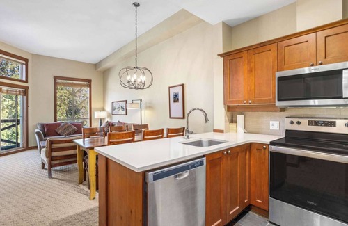 Blackcomb Condo | Whistler - Horstman House - 3 Bedroom #301